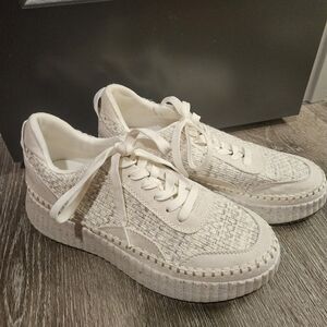 Women's Cream Sneakers
